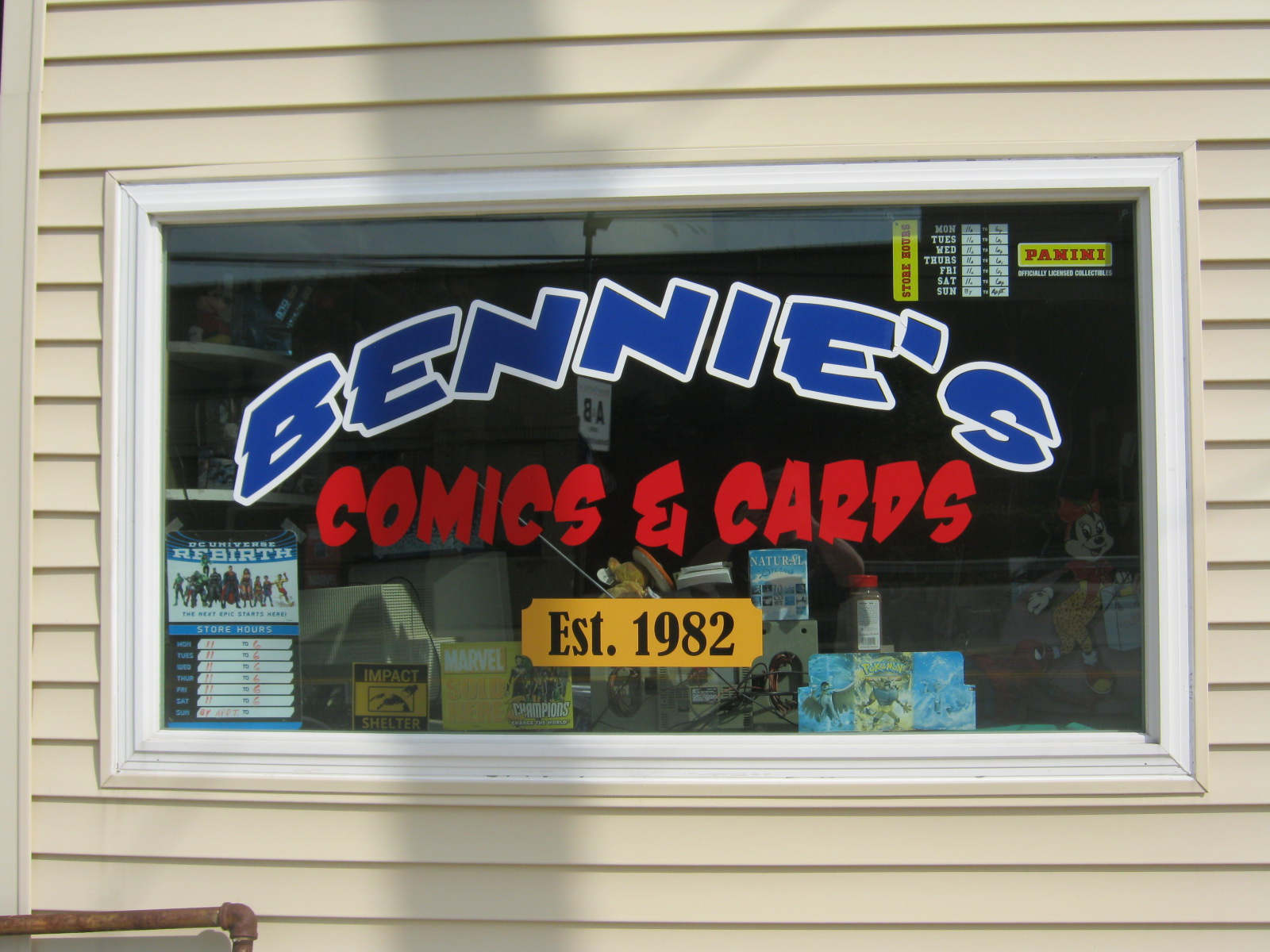 Bennie's Comic Books & Sports Cards