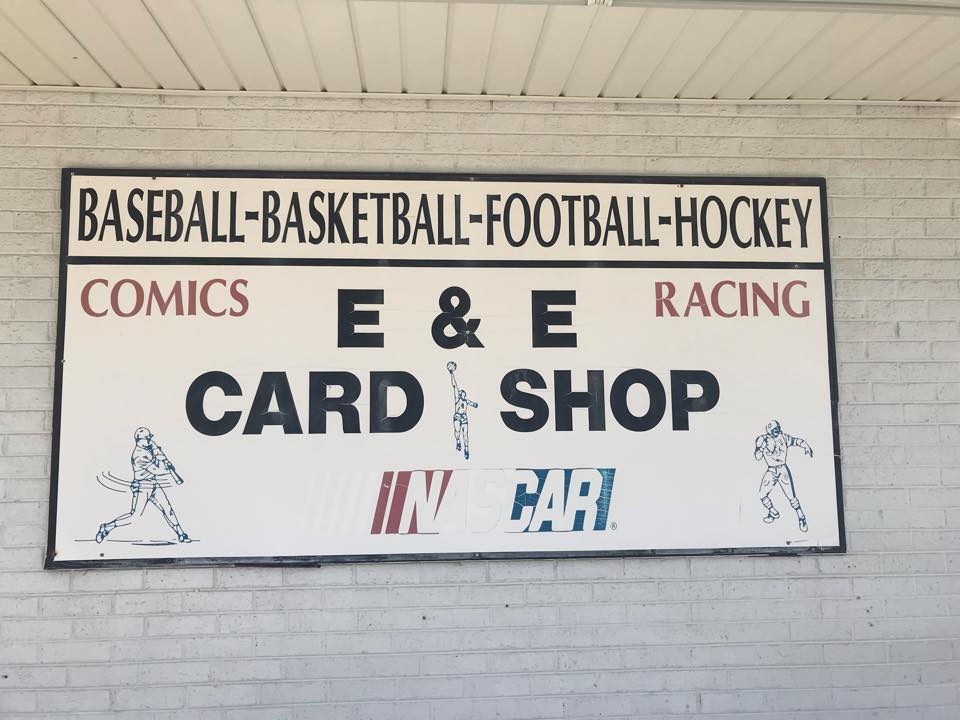 E & E Baseball Card Shop