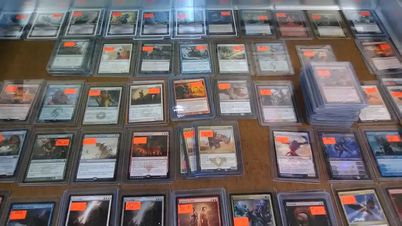 Yukon Cards & Comics